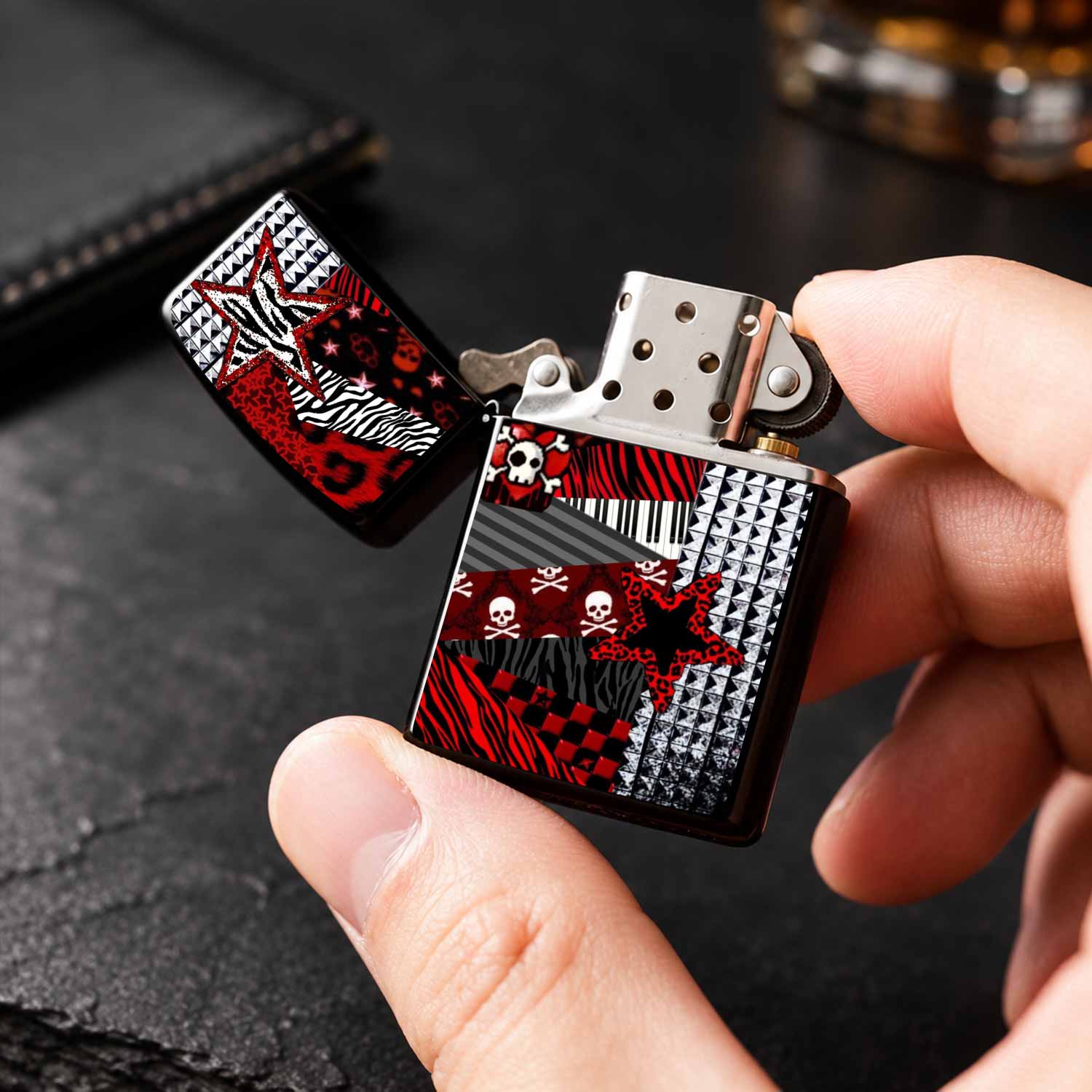 トレンド感あふれる赤と黒のパッチワーク柄のライター。スカル、 - Zebra Tablet Accessories のレビューと価格